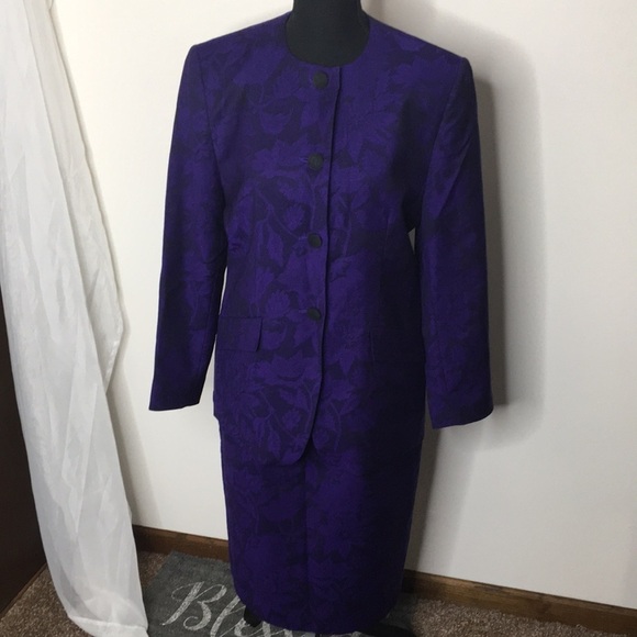 Pendleton women’s petite wool purple suit and skirt set​ - Picture 2 of 8